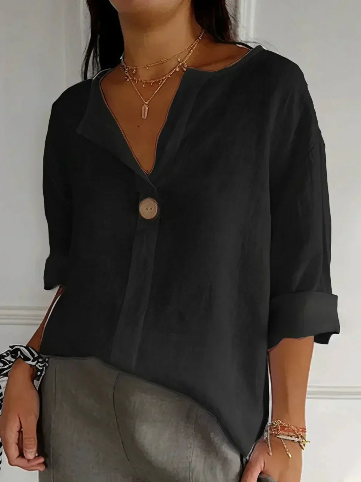 JESSE | Casual V-Neck Blouse