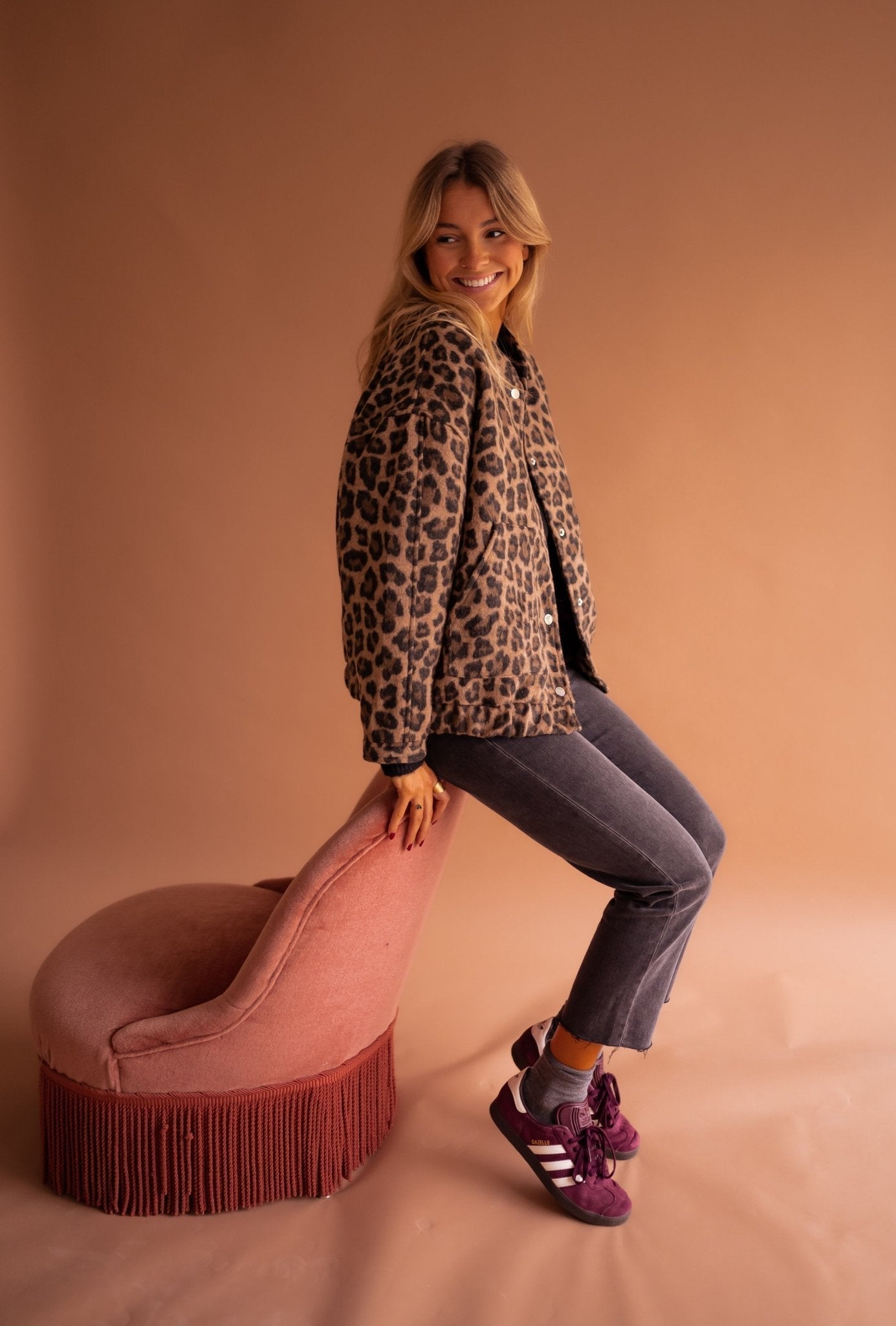 SOFÍA | Bold Style Blazer with Leopard Print