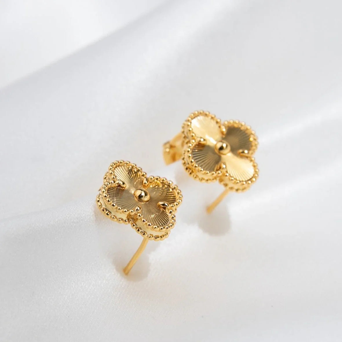 CLOVER | GOLD EARRINGS