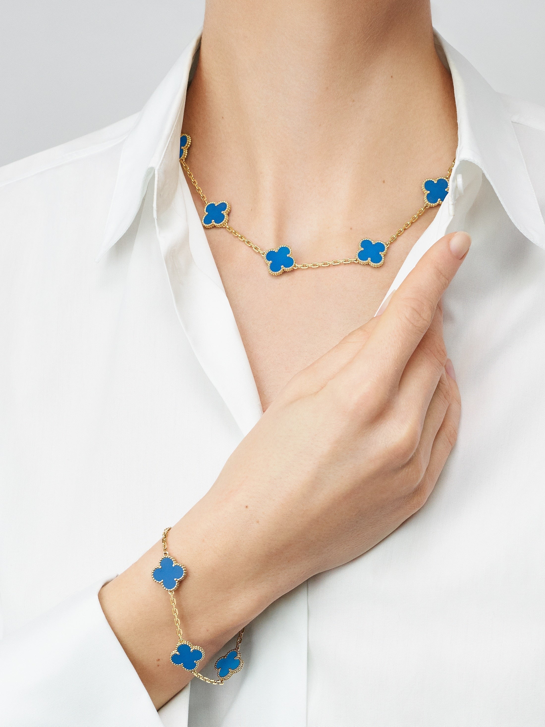 LAVISH CLOVER NECKLACE 10 MOTIFS - BLUE