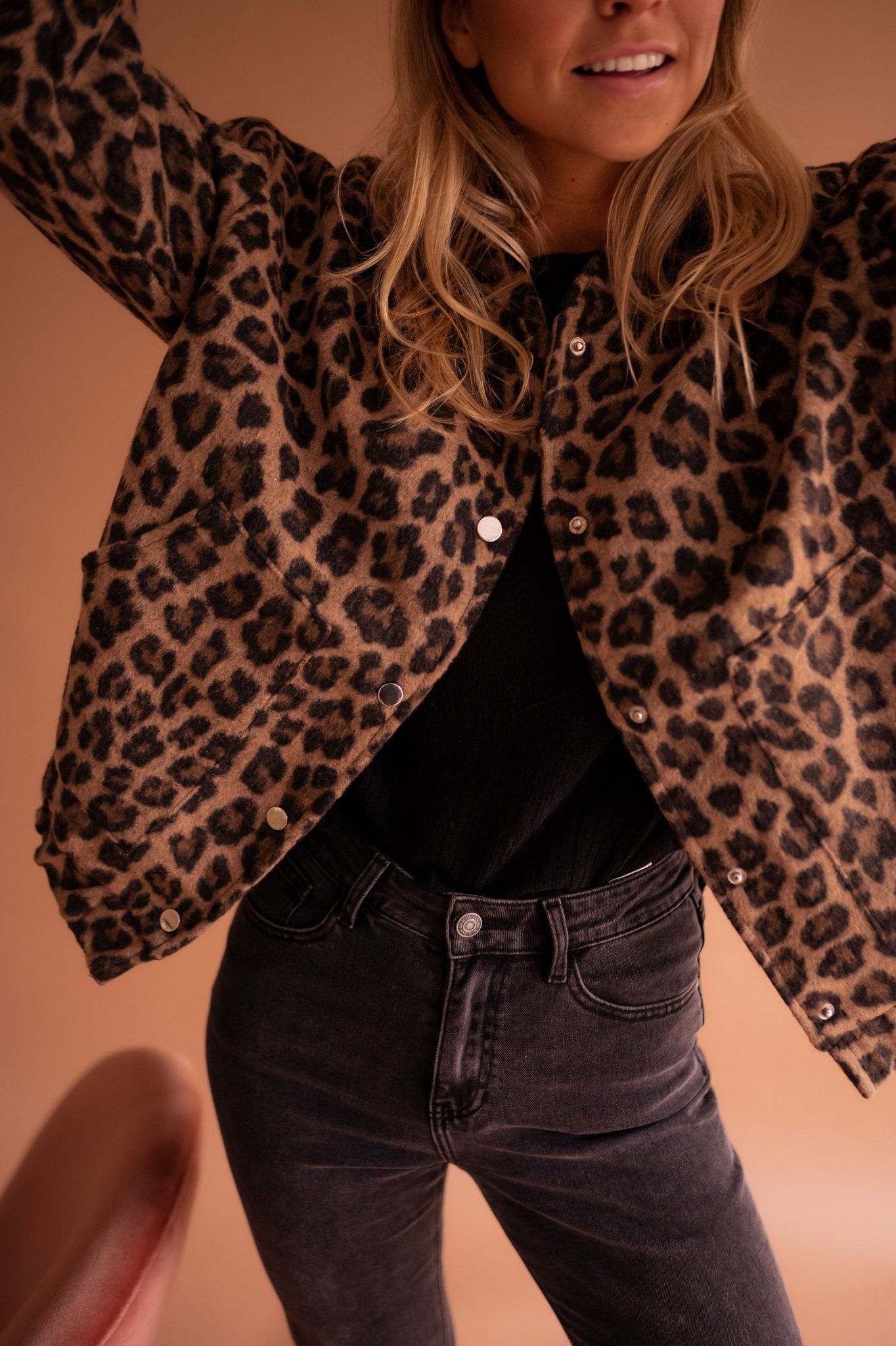 SOFÍA | Bold Style Blazer with Leopard Print